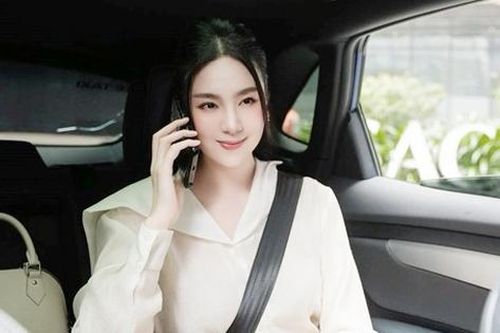 'Cô gái thời tiết' giàu có cỡ nào trước khi cưới lần 2?