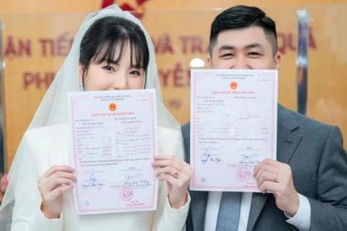 Hé lộ thông tin ít ai biết về chồng của MC Mai Ngọc: Kém nữ MC 2 tuổi, từng đỗ vỡ với hoa hậu Vibiz