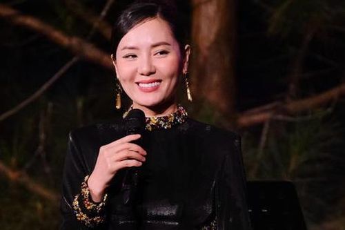 Ca sĩ Phương Linh lên tiếng về chuyện tiền từ thiện