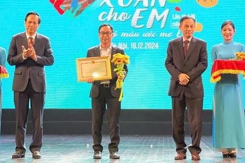 Quỹ 'Vì cuộc sống tươi đẹp' hỗ trợ 700 triệu đồng giúp đỡ trẻ em có hoàn cảnh khó khăn