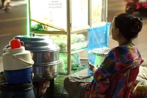 Những gánh hàng rong có 'thương hiệu' tại Biên Hòa thu hút thực khách