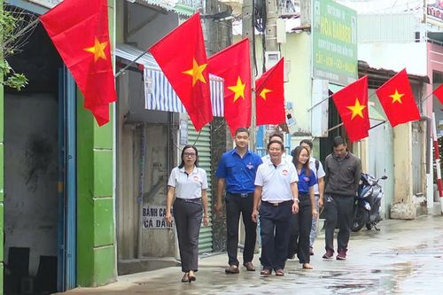 UBMTTQ Việt Nam phường Vĩnh Phước ra mắt tuyến đường cờ Tổ quốc thứ 4