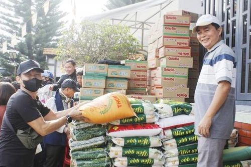 'Tết Nhân ái' ấm áp, yêu thương