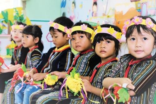Đưa những chuyến đò tri thức cập bến ước mơ