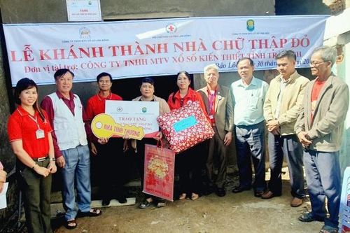 Bàn giao 3 căn nhà tình thương Chữ thập đỏ