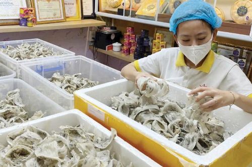 Doanh nghiệp tăng tốc sản xuất hàng Tết