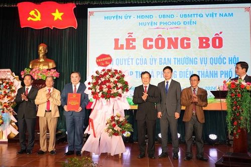 Công bố thành lập thị xã Phong Điền