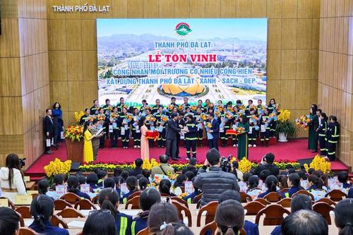 Lâm Đồng: Tổ chức Lễ tôn vinh hơn 180 công nhân vệ sinh môi trường