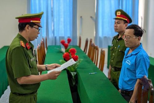Khởi tố nguyên Chủ tịch Liên đoàn lao động huyện vì để cấp dưới chiếm đoạt tiền tỷ