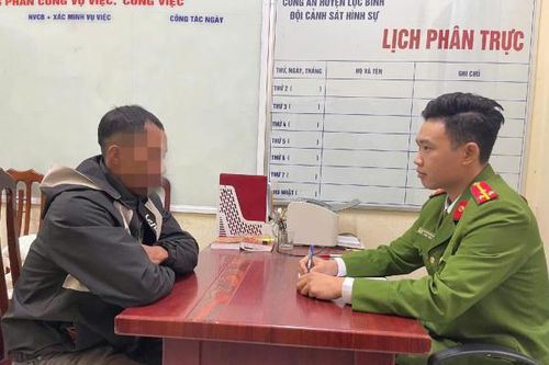 Cuối năm thiếu tiền trả nợ, nam thanh niên chọc vết thương cũ, bịa chuyện cướp tấn công