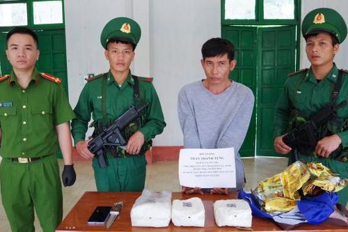 Vận chuyển thuê 3kg ma túy với giá 15 triệu đồng