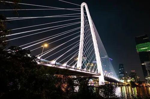TP.HCM: Cầu Ba Son rực rỡ ánh đèn mừng năm mới 2025