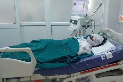 3 thanh niên nhập viện cấp cứu sau tiếng nổ lớn, nghi do tự chế pháo nổ