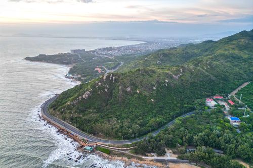 Diện mạo đường ven biển nối Bà Rịa - Vũng Tàu với Bình Thuận ngày cuối năm
