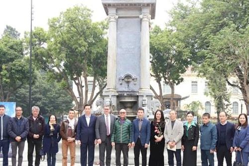 Hoàn thành tu bổ đài phun nước hơn trăm năm tuổi tại vườn hoa Diên Hồng
