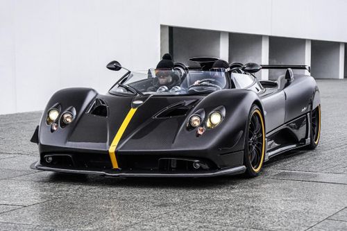 Pagani Zonda HP Barchetta từng gặp tai nạn xuất hiện tại Ba Lan
