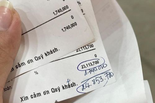 Vị khách mua 24 triệu tiền sách trong ngày đầu năm