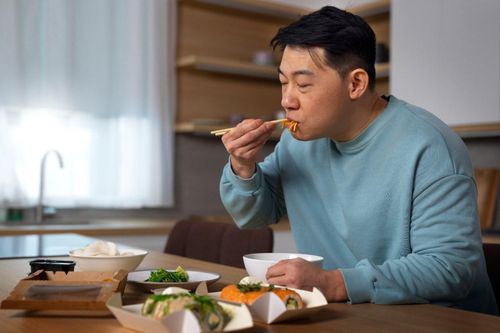 5 thói quen ăn uống âm thầm 'bức tử' dạ dày