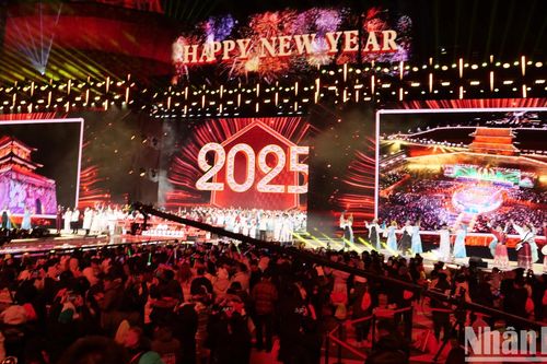 Rộn ràng không khí đón năm mới 2025 tại Trung Quốc