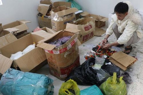Công an Nghệ An bắt giữ đối tượng tàng trữ gần 9 tạ hóa chất sản xuất thuốc pháo nổ