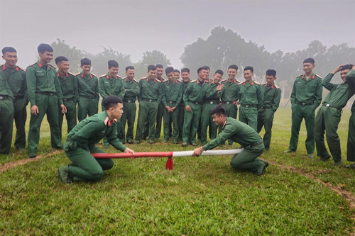 Sư đoàn 324 (Quân khu 4): Tiếp thêm niềm tin năm mới