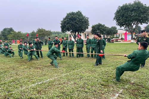 Sư đoàn 968 (Quân khu 4): Sôi nổi các hoạt động tập thể trong ngày đầu năm mới