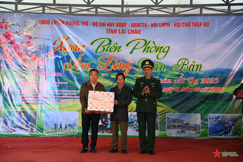Lai Châu: Tết sớm với đồng bào Dào San