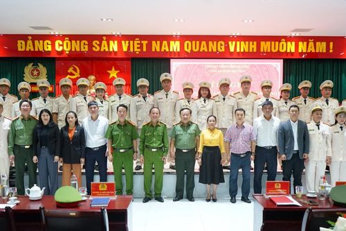 Công an quận Hải Châu công bố quyết định của Giám đốc Công an TP Đà Nẵng về công tác cán bộ