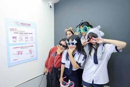Photobooth - Trào lưu chụp ảnh gây sốt giới trẻ hiện nay
