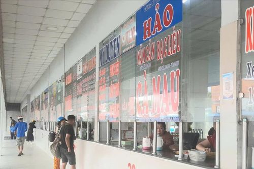 TPHCM: Bến xe, nhà ga thông thoáng ngày đầu năm mới