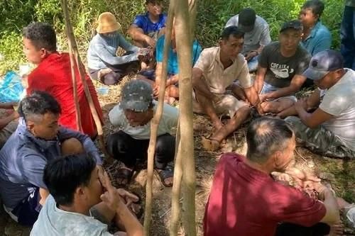 Cảnh sát đột kích sòng đá gà giữa 'thủ phủ nước mắm' Bình Thuận