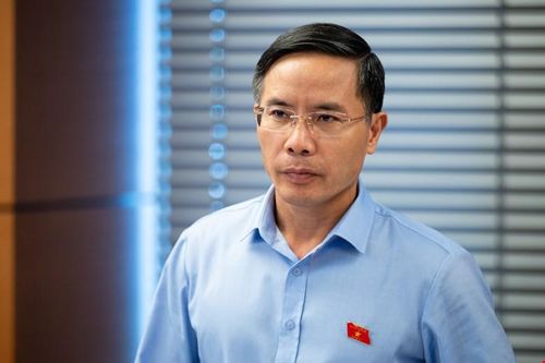 Công bố nghị quyết của Ủy ban Thường vụ Quốc hội về công tác cán bộ
