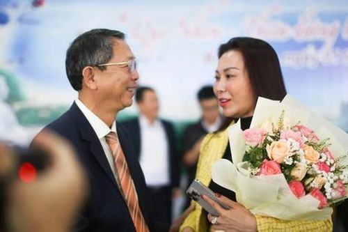 Du thuyền, hàng không ùn ùn đưa khách quốc tế đến 'xông đất' miền Trung