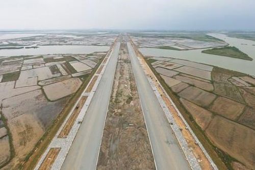 Hình hài những tuyến đường nghìn tỷ ở Khu kinh tế phía nam Hà Tĩnh