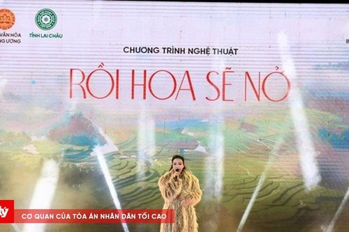 Ca sĩ Hồ Quỳnh Hương gieo yêu thương đến vùng núi cao Than Uyên