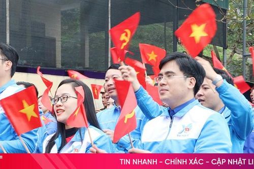 Đường lớn mở rạng rỡ ánh xuân