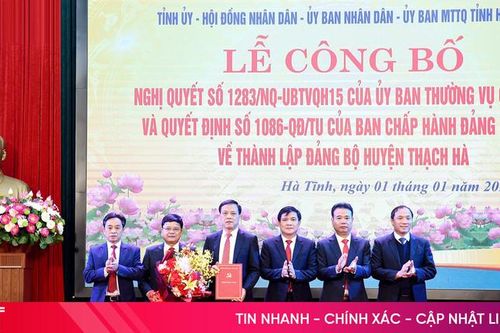 Công bố Nghị quyết của Quốc hội về sắp xếp đơn vị hành chính cấp huyện, cấp xã