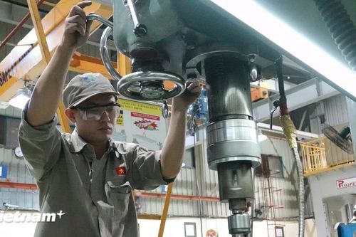 Ngành cơ khí Việt Nam: Dư địa lớn nhưng chưa nhiều 'sếu đầu đàn'
