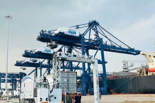 Quảng Ninh: Cảng Cái Lân bốc xếp gần 154.000 tấn hàng hóa trong ngày đầu Năm mới