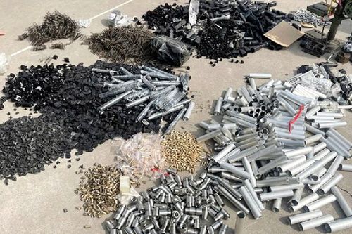 Công an Bắc Giang thu giữ 4 tấn linh kiện súng cùng các máy chế tạo