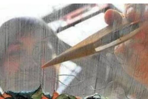 Bỏ 300 nghìn mua mớ 'giẻ rách', ông lão sốc nặng khi biết đó là báu vật giá hơn 3.300 tỷ đồng