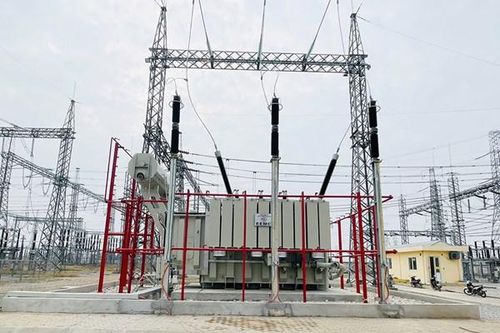 Đóng điện công trình đáp ứng nhu cầu phụ tải điện của Hưng Yên