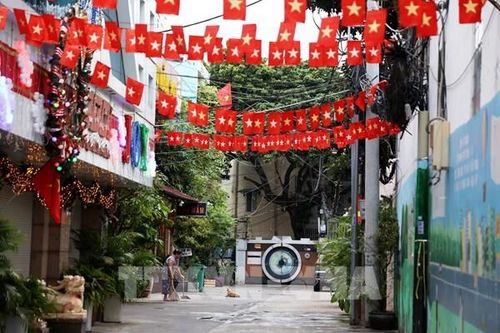 Không khí rộn ràng tại Thành phố Hồ Chí Minh ngày đầu năm mới