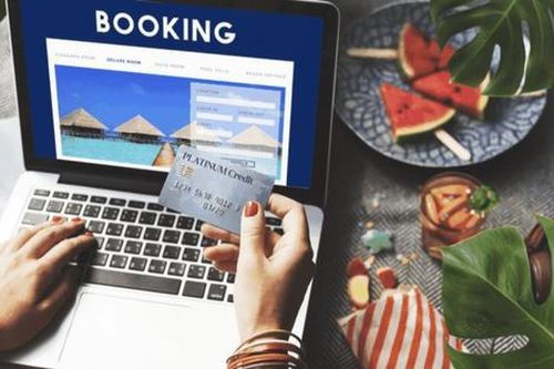 Chuyển tiền cho Nguyễn Thị Hương Dịu mua tour du lịch, 2 giám đốc sau đó phải đi báo Công an