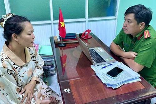 Bắt khẩn cấp Nguyễn Thùy Trang vì đánh nhân viên gác tàu gãy mũi