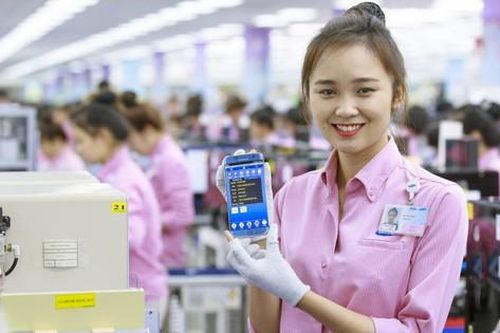 Triển vọng kinh tế Việt Nam 2025: Nhiều gam màu sáng tạo đà 'cán đích'