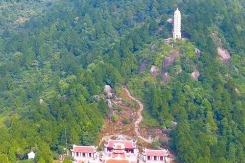 Phát triển du lịch gắn liền bảo tồn di sản văn hóa