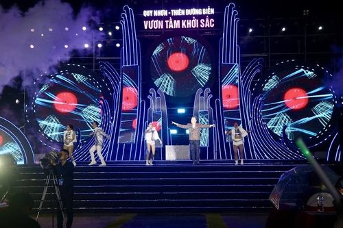 Bình Định: Tưng bừng đại tiệc âm nhạc tại đêm Countdown 'Quy nhơn - Thiên đường biển - Vươn tầm khởi sắc'