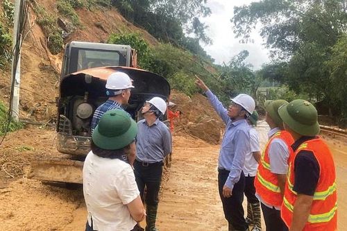 Đảm bảo an toàn đường bộ, xử lý điểm đen tai nạn giao thông