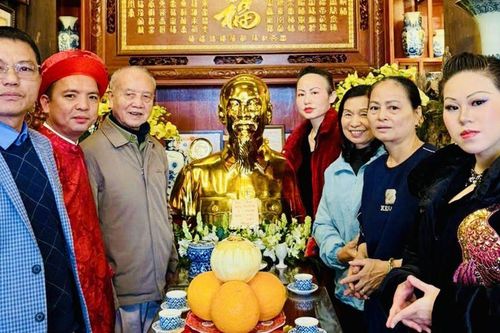 Đại tướng Phạm Văn Trà thăm đền Rừng: Gửi gắm sắc Xuân nơi văn hóa tâm linh